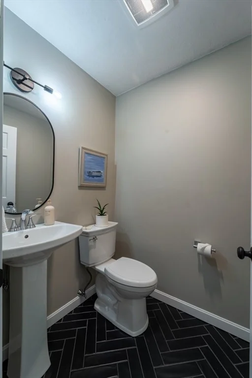 Photo of 140 Sutton Rd
