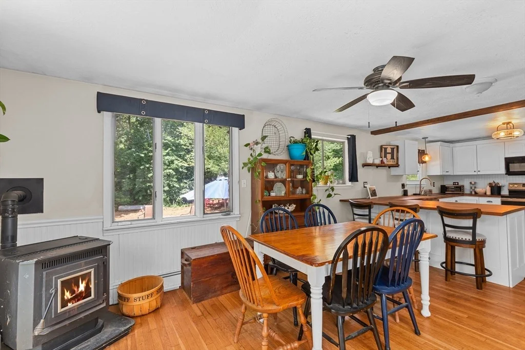 Photo of 19 Brewster Ln