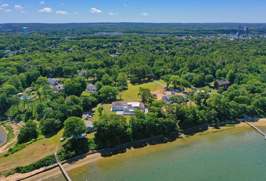 Photo of 54 Arlington Dr