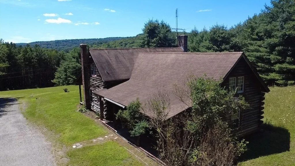 Photo of 1352 Ashfield Rd