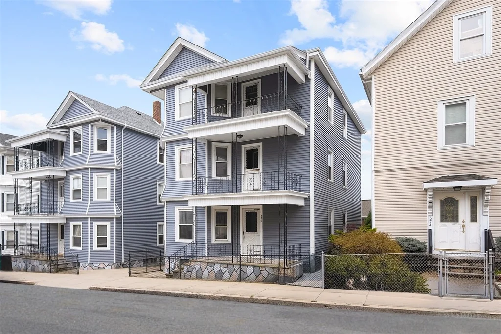 Photo of 570 William Street