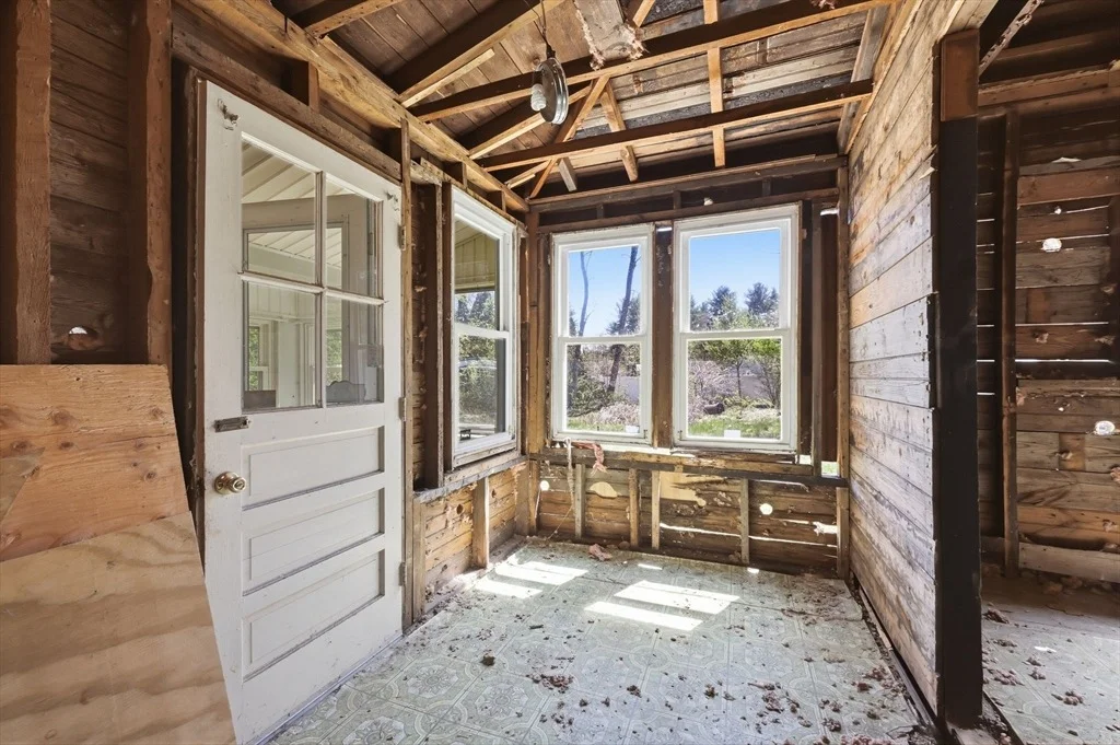 Photo of 1024 Westhampton Rd