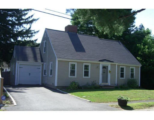 Photo of 4 Puritan Rd