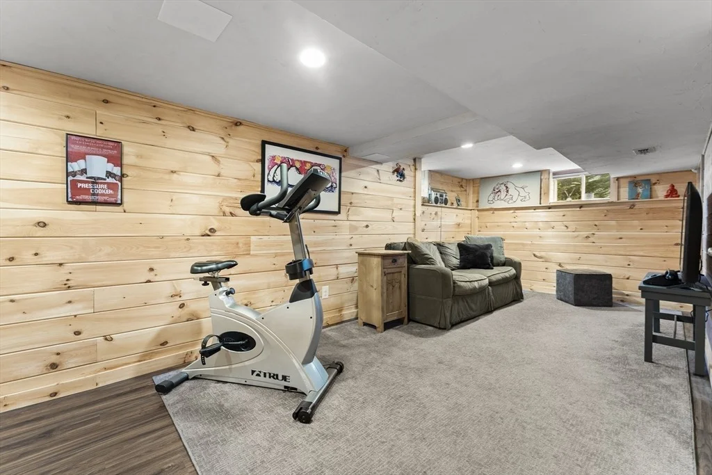 Photo of 1052 Greendale Ave