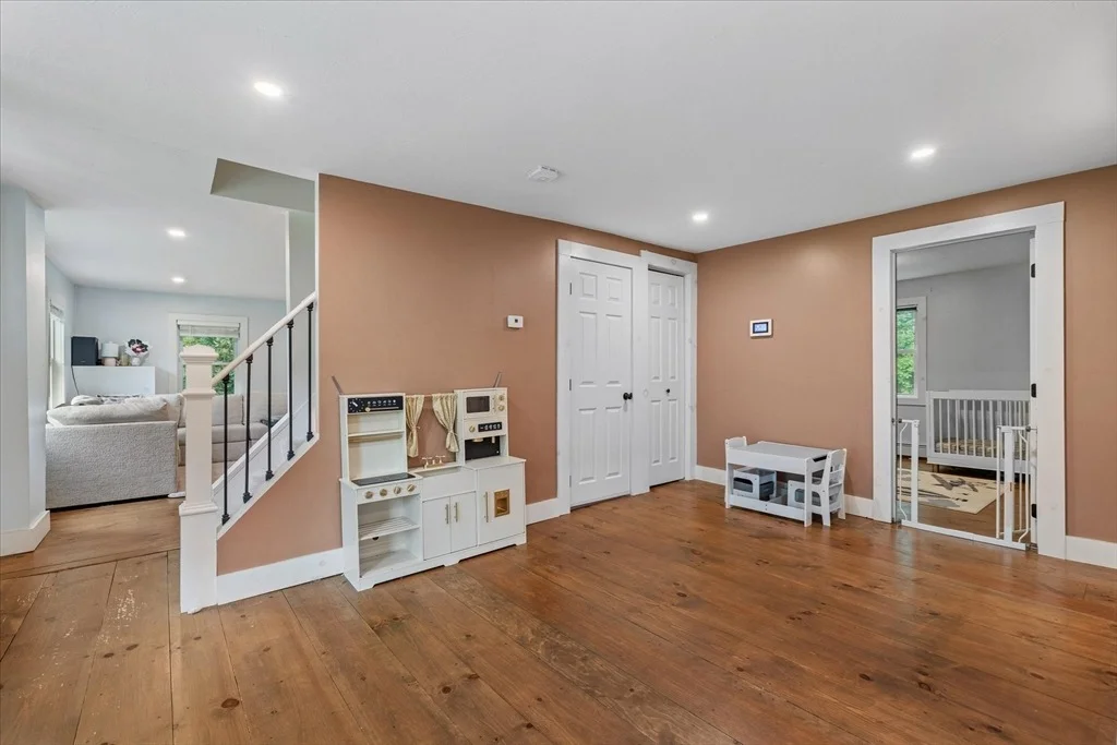 Photo of 152 N Main St