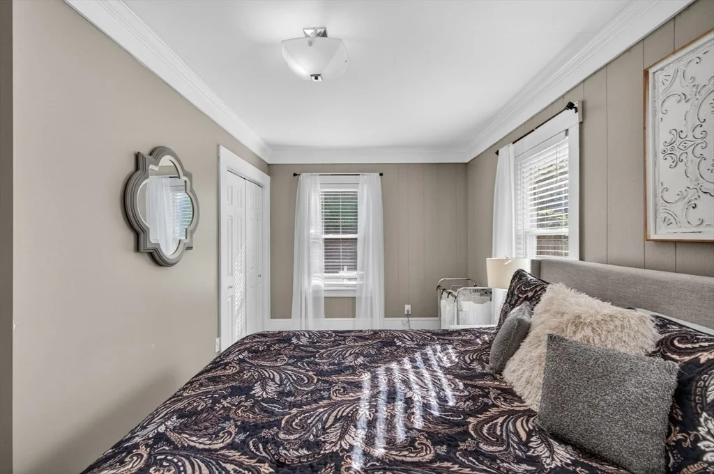 Photo of 423 Textile Ave