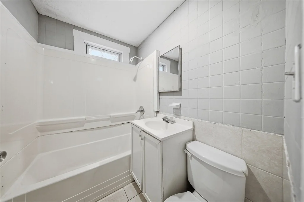 Photo of 70 Pleasant St