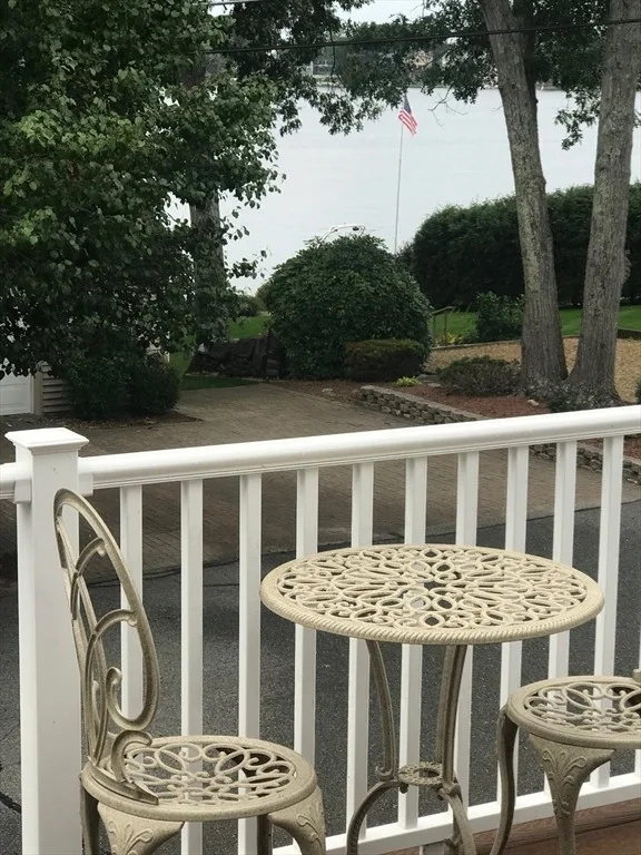 Photo of 42 Colonial Rd
