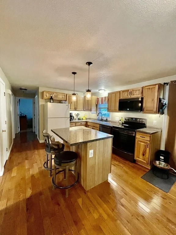 Photo of 477 Clark St