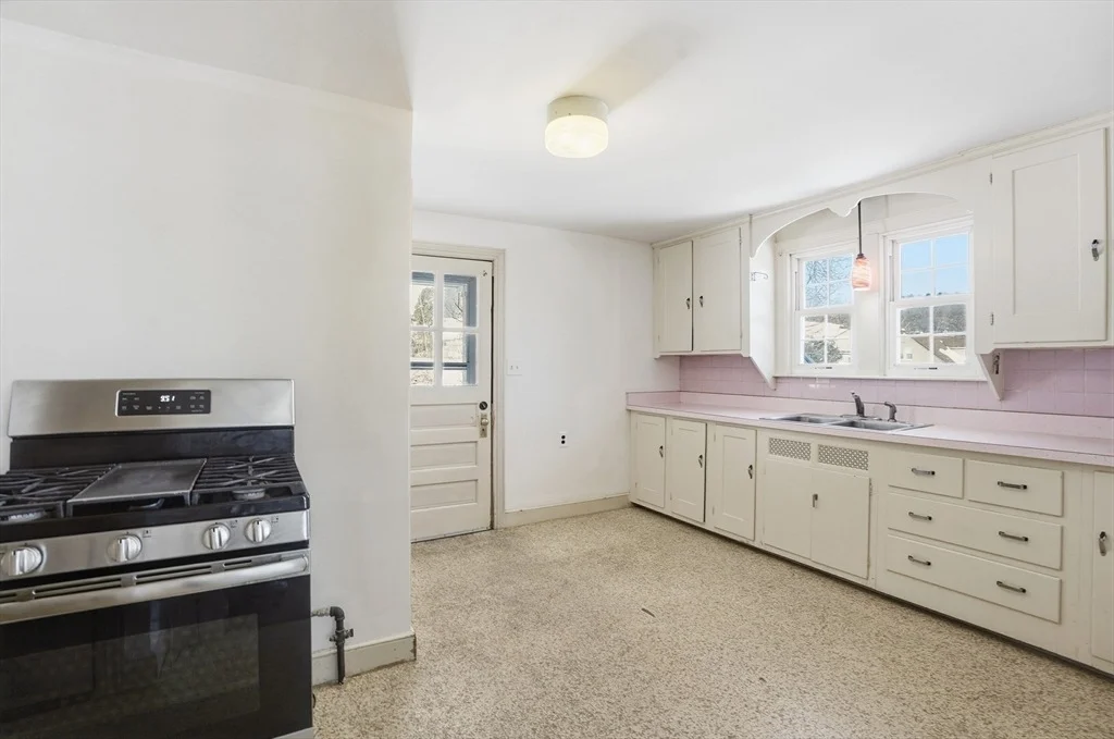 Photo of 12 Cardinal Road