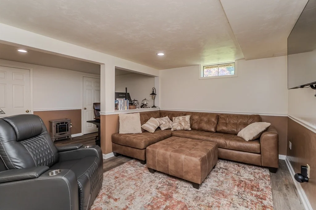 Photo of 446 Wheelwright Rd