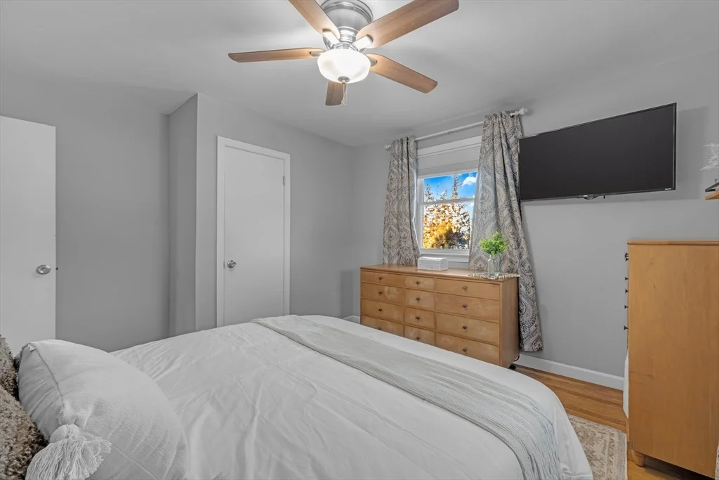 Photo of 8 Sunset Dr