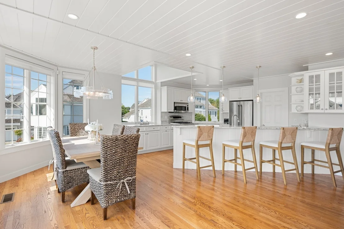 Photo of 122 Shore Drive West