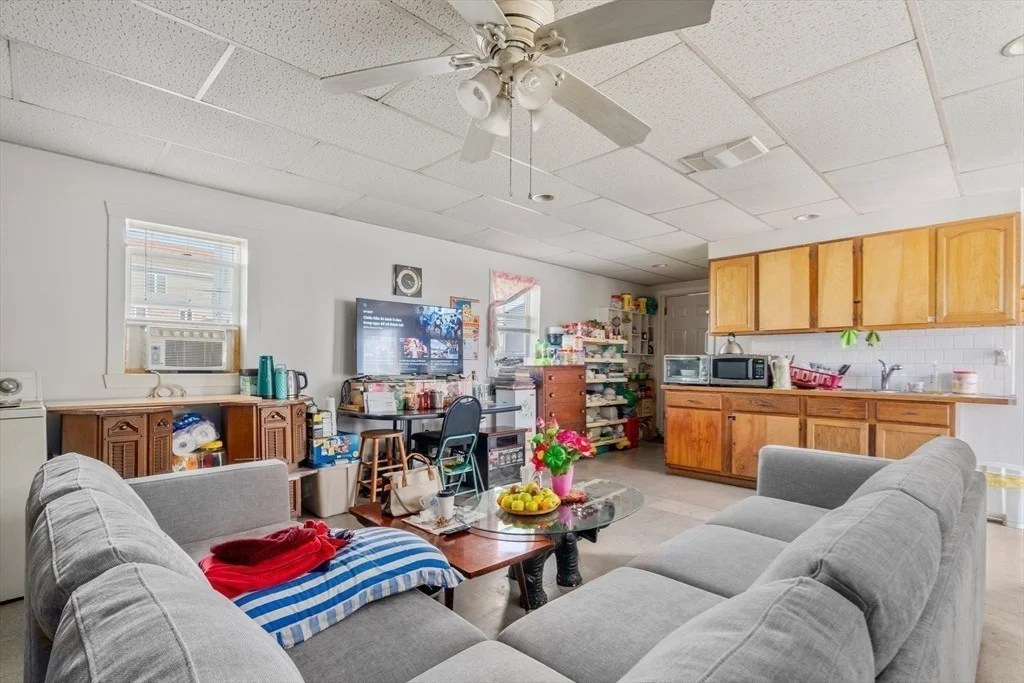 Photo of 155 Grand St