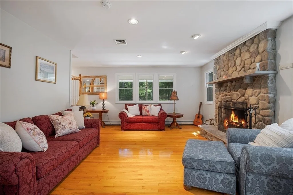Photo of 290 Mendell Rd