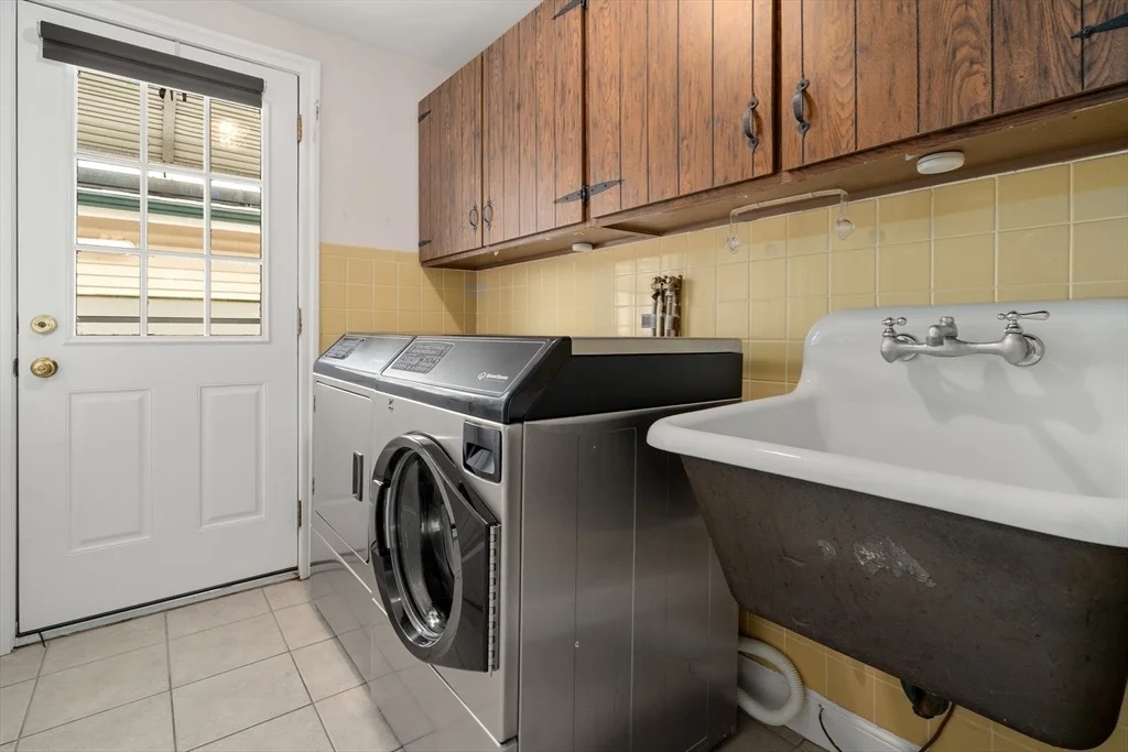 Photo of 30 Rosedale Ave