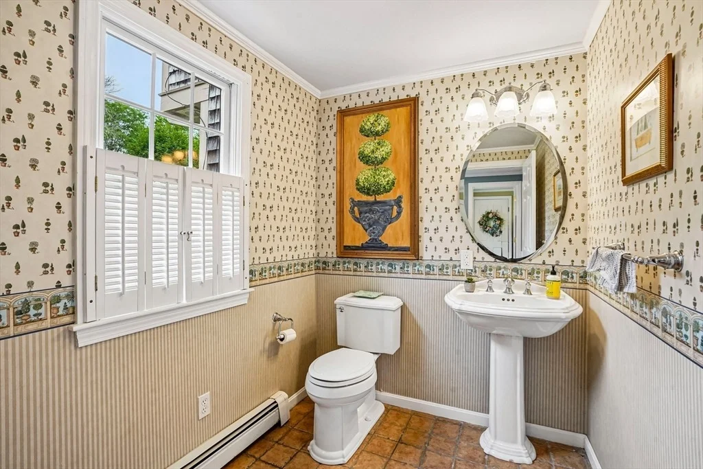 Photo of 2 Berkley Cir