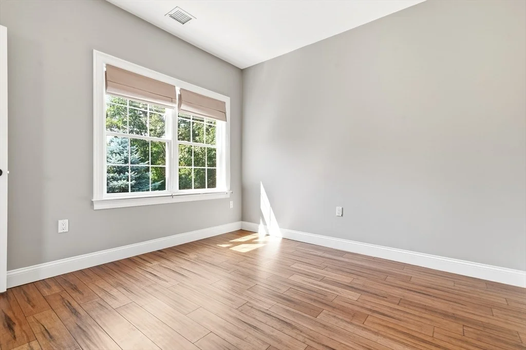 Photo of 80 Oregon Ave
