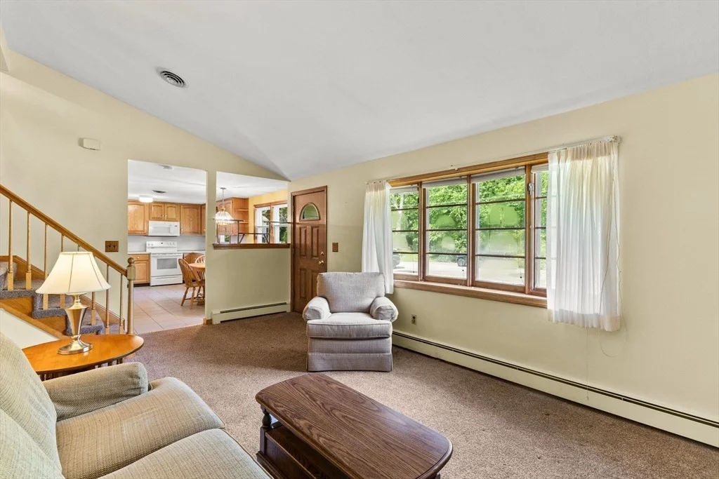 Photo of 28 Windsor Cir