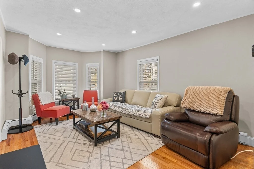Photo of 39 Perley St