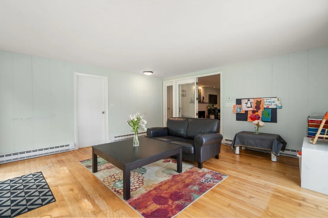Photo of 7 Lamphere Cir