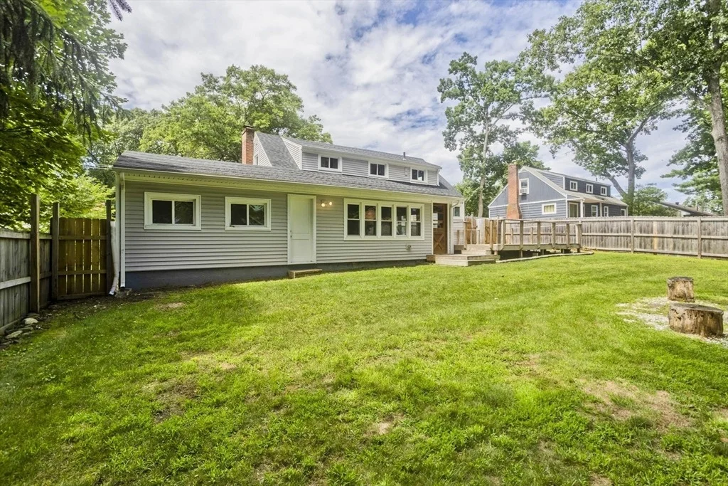 Photo of 155 Old Farm Rd