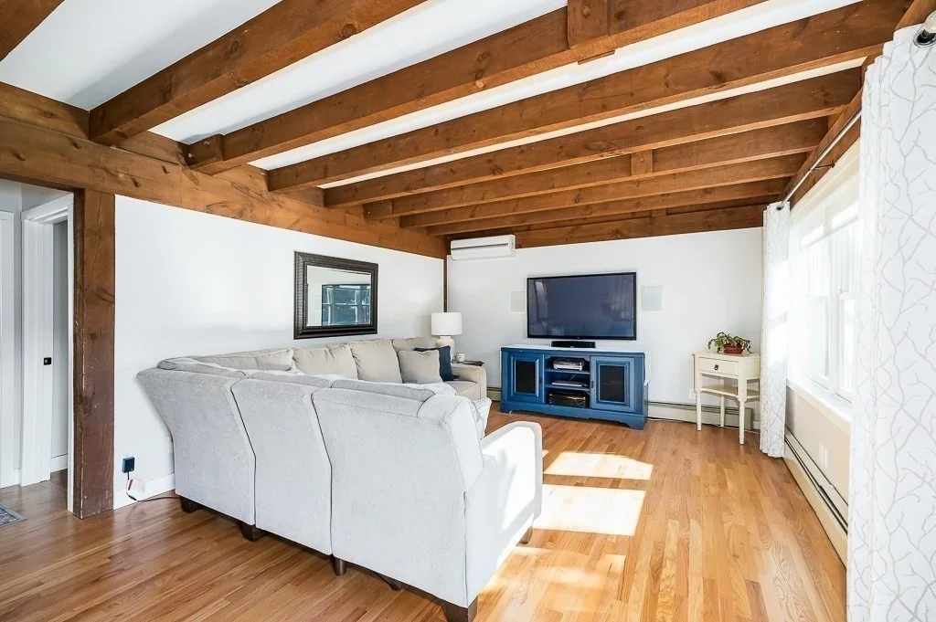 Photo of 28 Macomber Road