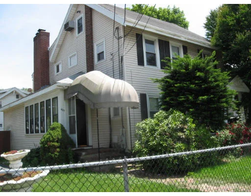 Photo of 627 Concord St