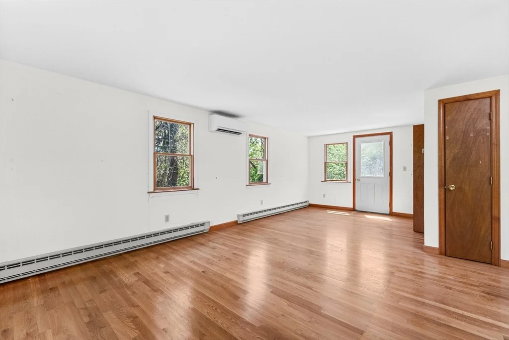 Photo of 19 Aspen Ln