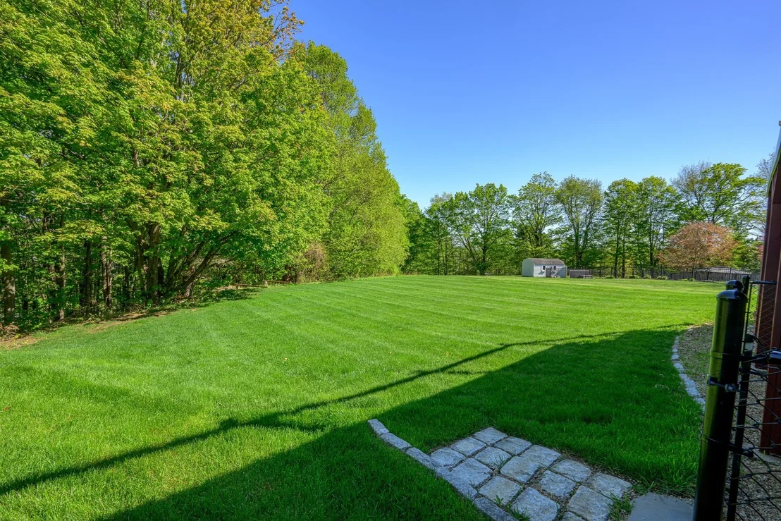 Photo of 49 Fieldstone Dr