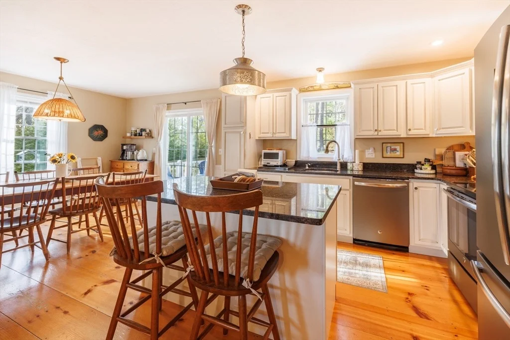 Photo of 15 Oak Dr
