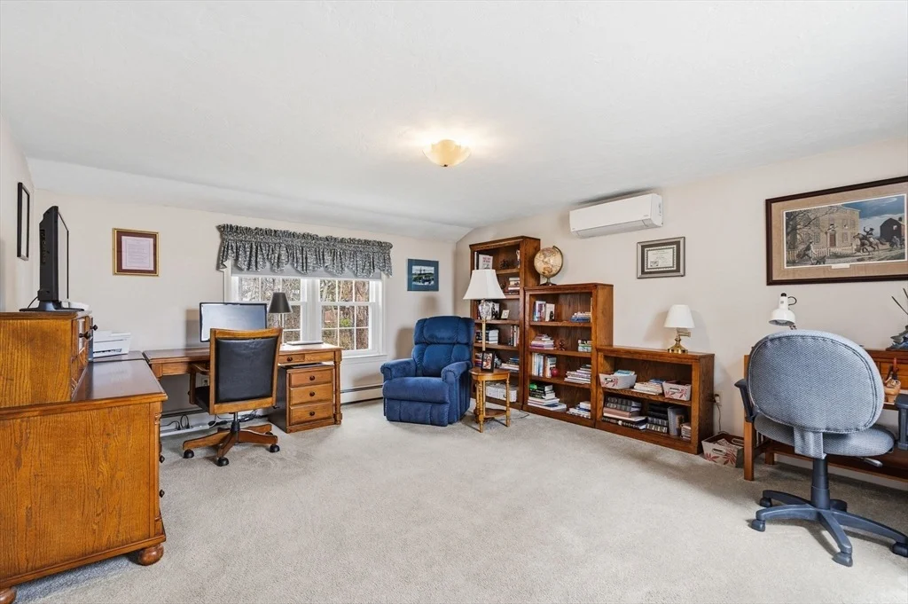 Photo of 32 Dolly Dr