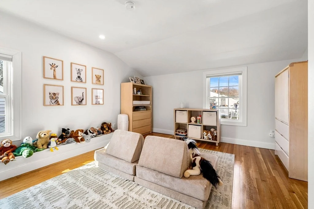 Photo of 49 Grove Cir