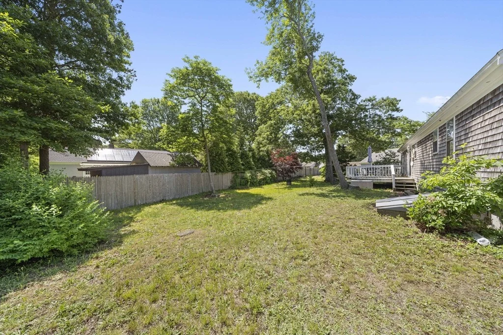 Photo of 16 Lexington Dr