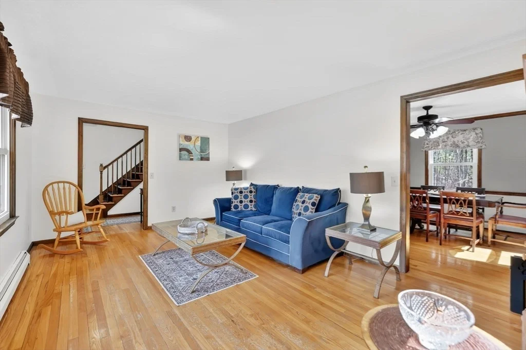 Photo of 6 Ladd Ln