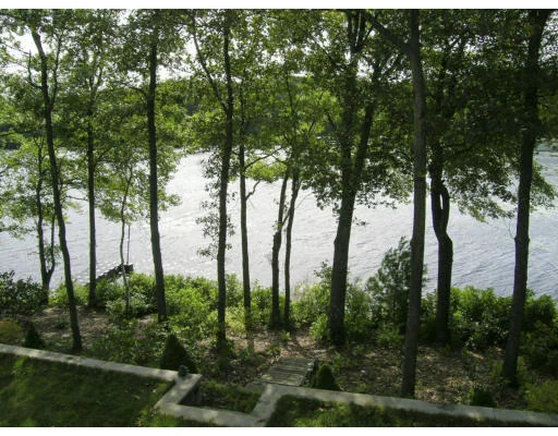 Photo of 75 Lake Dr