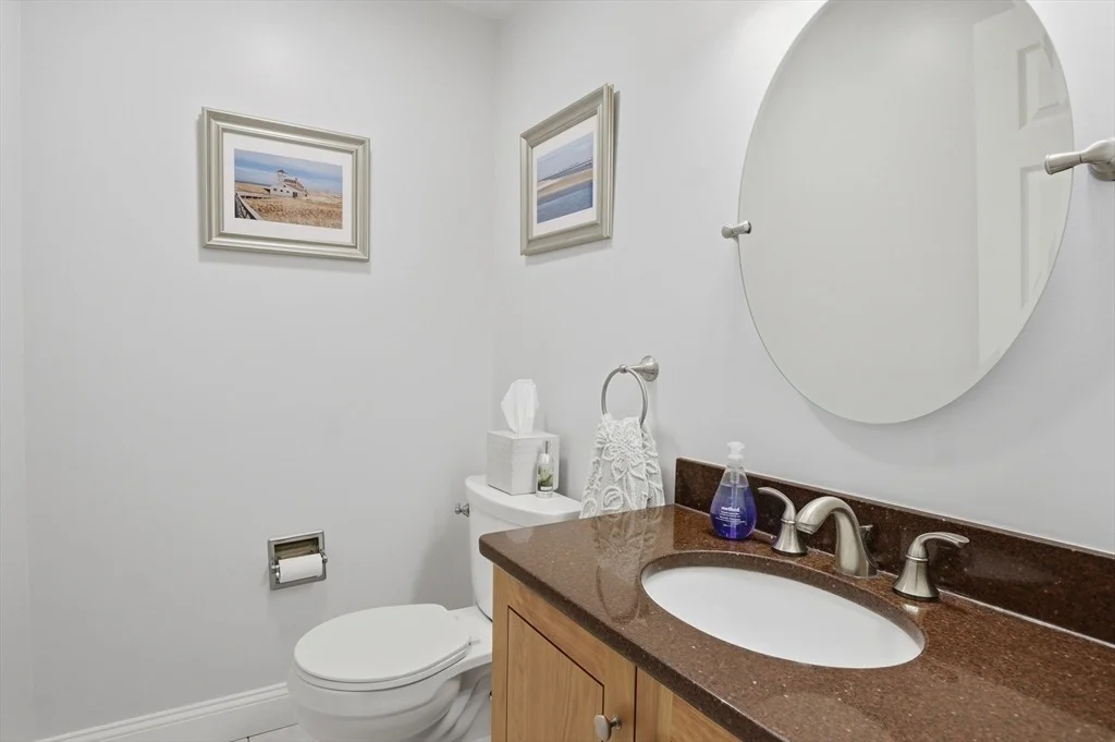 Photo of Unit 701 at 31 Blithewood Avenue