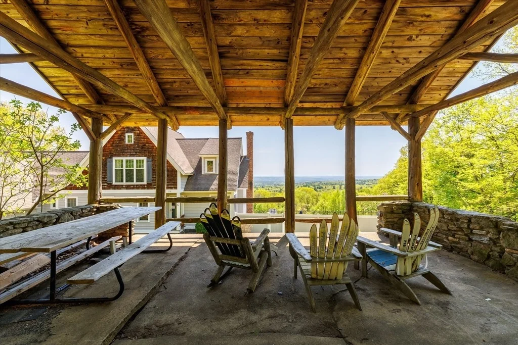 Photo of 152 Mountain Rd