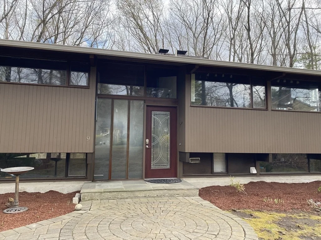 Photo of 9 Hampton Ln