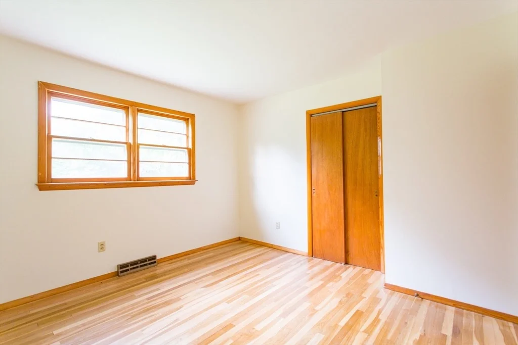 Photo of 1102 East Rd