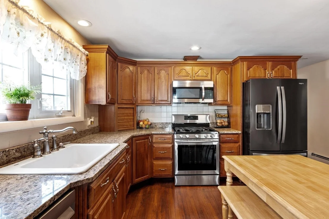 Photo of 160 Jackson St