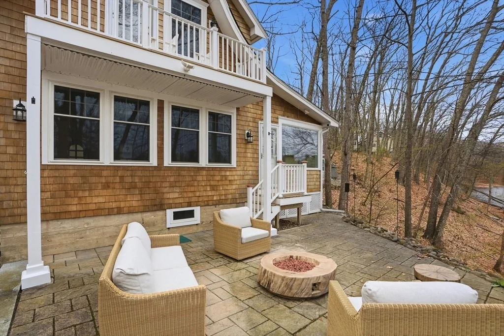 Photo of 284 Whiley Rd