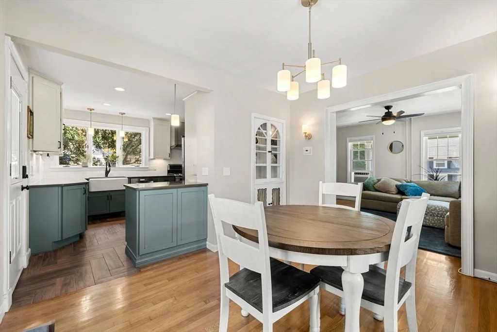 Photo of 90 Forest St