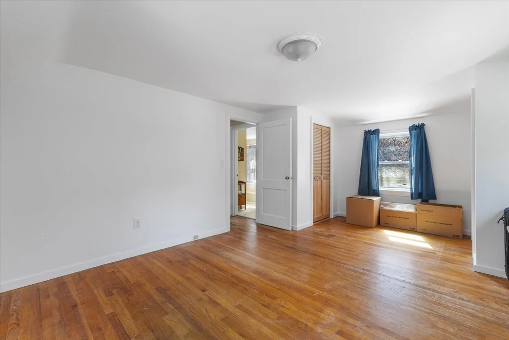 Photo of 12 Brook St