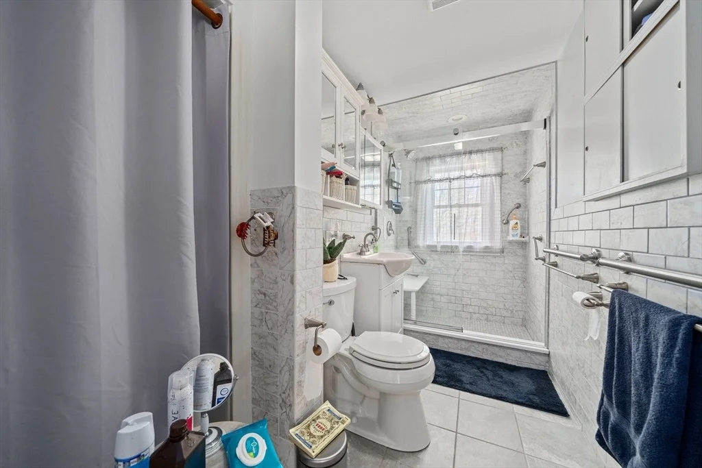 Photo of 75 Regis Rd