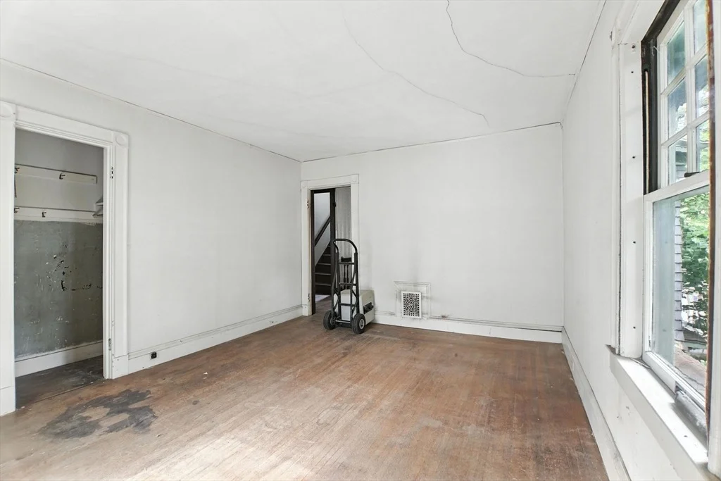 Photo of 71 Fairfield St