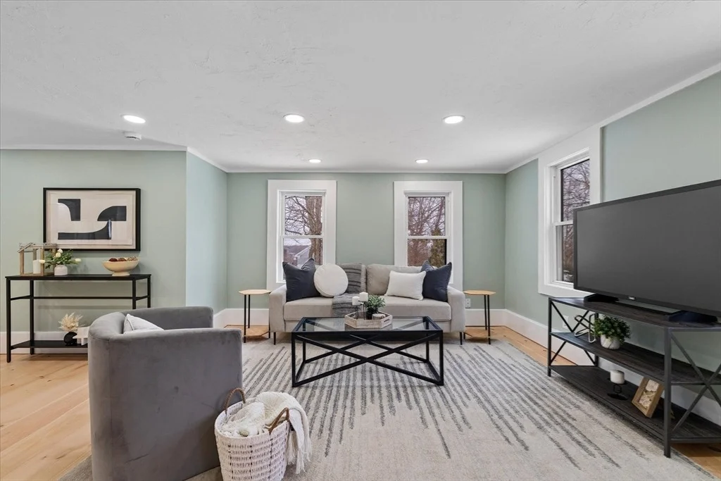 Photo of 294 Boston Road
