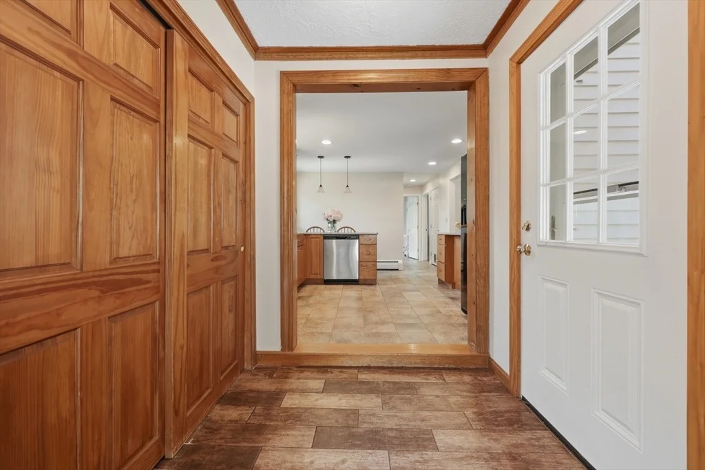 Photo of 9 Thayer Avenue