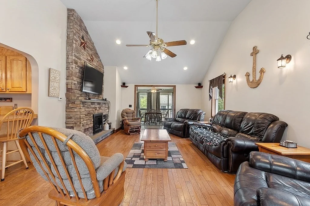 Photo of 156 Euclid St