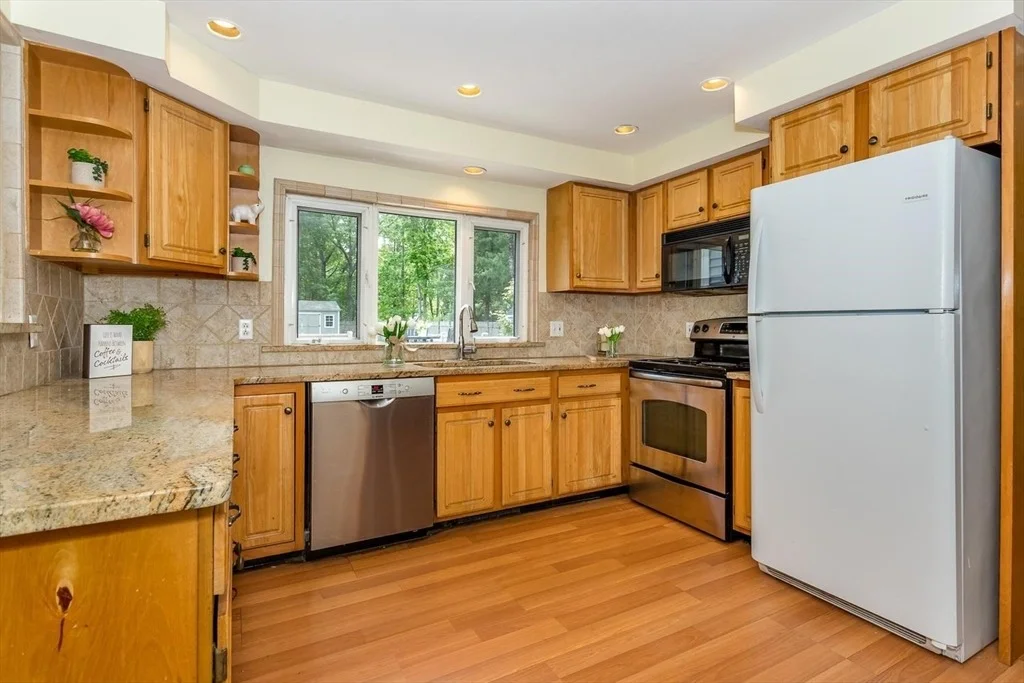Photo of 10 Cedarcrest